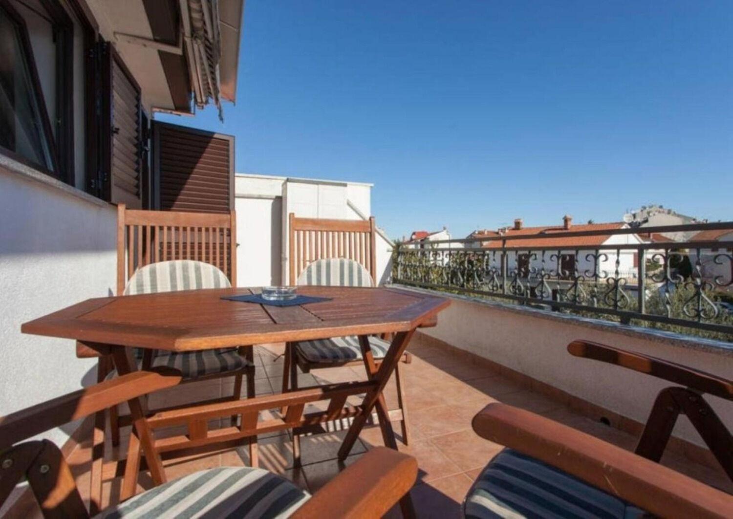 רוביני Apartments Berto - 500M To The Beach מראה חיצוני תמונה